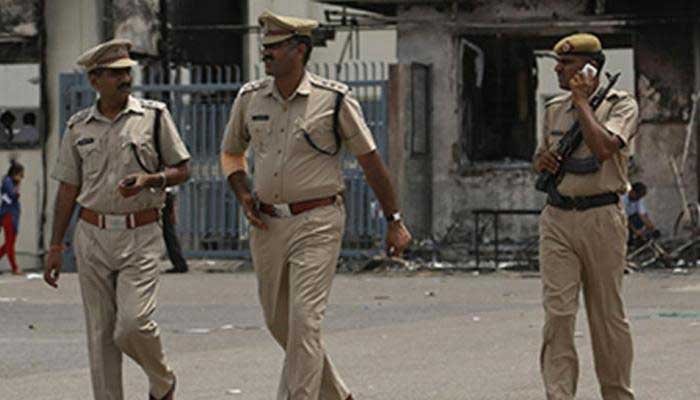 महामारी की मार झेल रहे गरीबों, मजदूरों व बेसहाय लोगों के लिए भोपाल पुलिस बनी मानवता की दूत 1 Bhopal Police