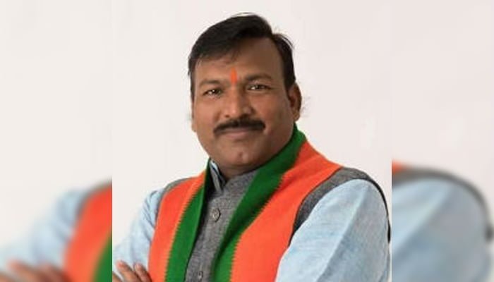 एक माह के वेतन के बाद सांसद ने 1 करोड़ की राशि राहत कोष के लिए दी 1 Gagendra patel
