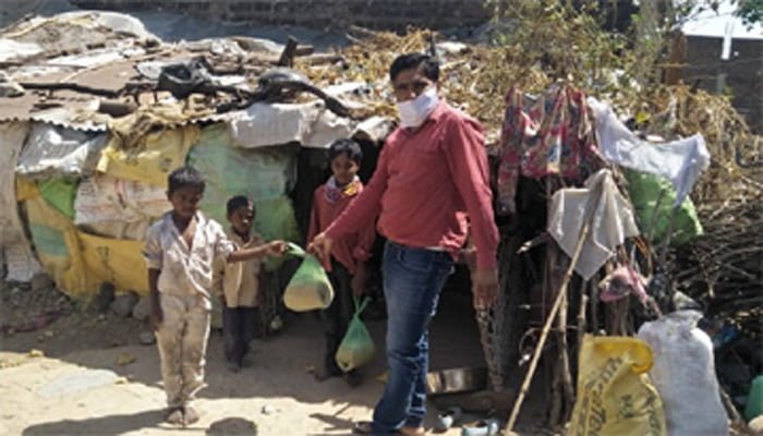 भोजन राहत हेल्पलाइन बनी वरदान 1 Bhopal