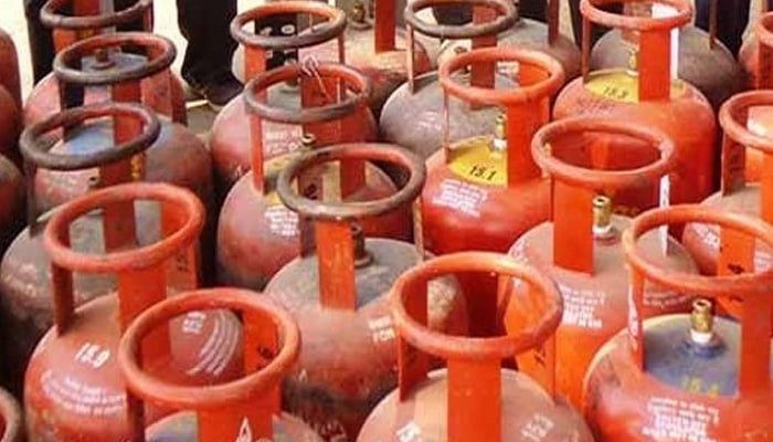 बलौदाबाजार : गैस सिलेण्डर की होम डिलीवरी सेवा में ज्यादा कीमत वसूलने पर एजेंसी के विरुद्ध कार्रवाई 1 Ges