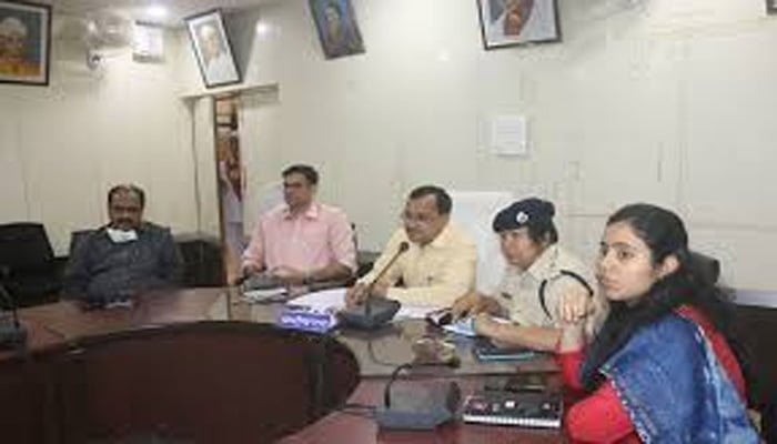 शासकीय दायित्वों के निर्वहन में लापरवाही बरतने पर दो पटवारियों को एससीएन 1 Untitled 1 1