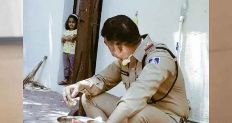 indore police man