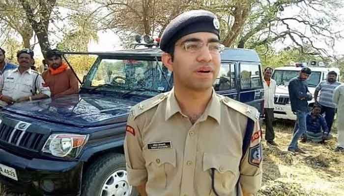Corona warriors: जावेद को पकड़ने गए IPS अफसर हुए संक्रमित 1 Corona warriors