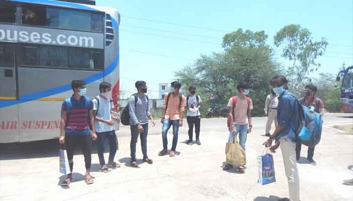 कोटा से 719 छात्र-छात्राएं रायपुर पहुंचे, 14 दिन रहेंगे क्वारंटाइन 1 कोटा