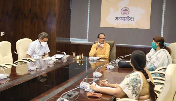 अधिकारी माइंडसेट बना लें, गरीब के अधिकार को मैं छिनने नहीं दूंगा - मुख्यमंत्री चौहान 1 Shivraj