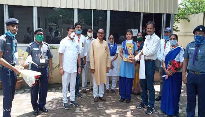 स्काउट-गाइड के छात्र हैं 10वीं,12वीं के टॉपर, स्कूल शिक्षा मंत्री ने किया सम्मानित 1 cg-topper