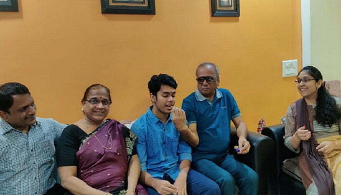पिछले साल के पेपर सॉल्व किए और 10th CBSE में ले आए 98.4 प्रतिशत अंक 1 10TH CBSE TOPPER CHHATTISGARH