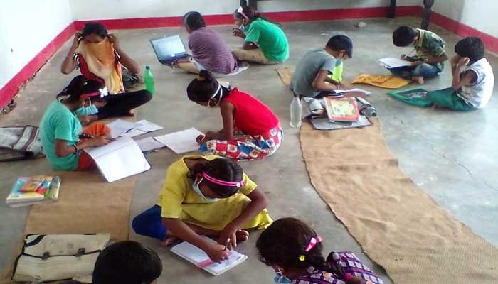 कोरोनाकाल में ऑनलाइन कक्षा की जिम्मेदारी 2500 शिक्षकों पर 1 ONLINE-CLASS-CHHATTISGARH