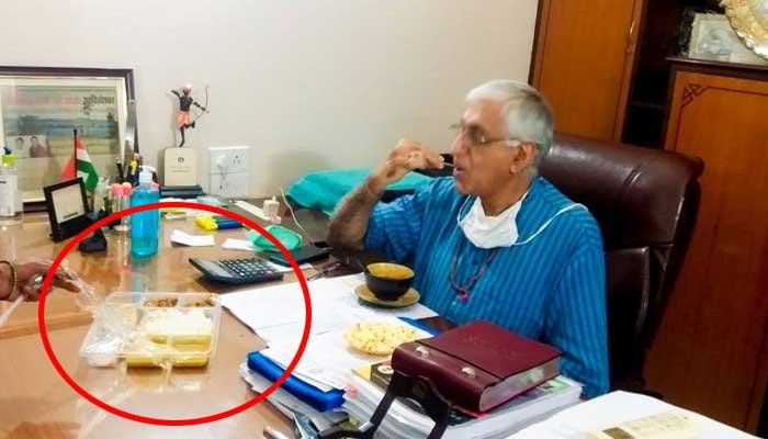 कोविड वॉर्ड में घटिया खाने की शिकायतों के बाद खुद स्वास्थ्य मंत्री खाकर चेक कर रहे हैं खाने की गुणवत्ता 1 TS BABA 1