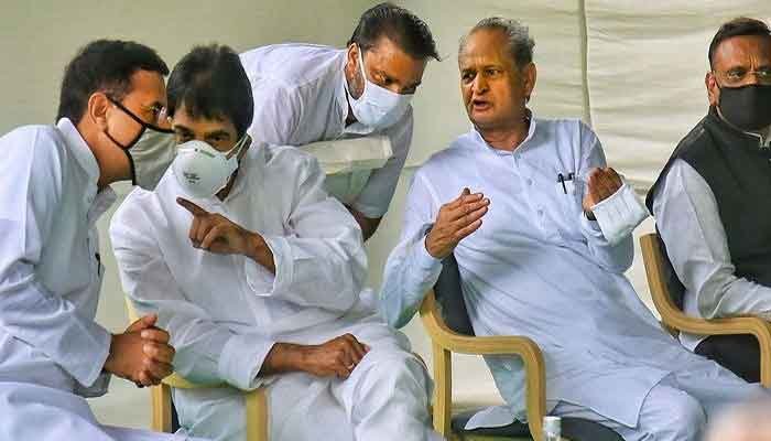 राजस्थान सियासी संकट के बीच आज सुलह के लिए होगी बैठक 1 rajsthan congress
