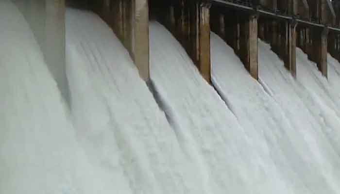 KORBA: लगातार बारिश से बांध लबालब, बांगो बांध (Bango Dam) के पांच गेटों से छोड़ा जा रहा पानी 1 Bango-Dam