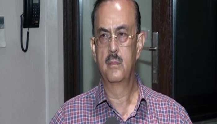 मुंबई पुलिस बहुत कुछ दबाना चाहती है, अब ये मामला सीबीआई को देना ही होगा - विकास सिंह 1 sushant singh