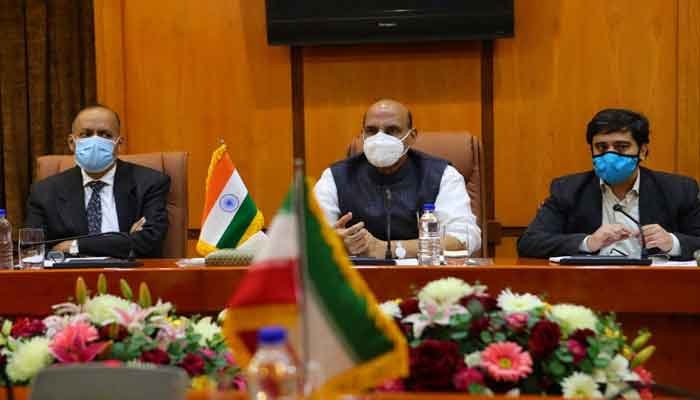 ईरान पहुंचे राजनाथ सिंह ने की सुरक्षा से जुड़े मुद्दों पर चर्चा, ड्रेगन को लगा डर 1 Rajnath-Singh-reached-Iran