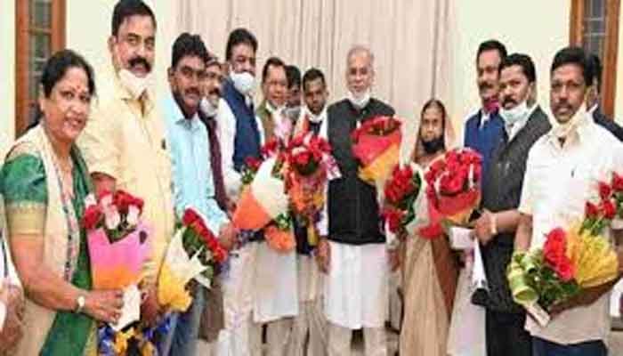 मुख्यमंत्री भूपेश बघेल से बस्तर विधायकों के प्रतिनिधि मंडल ने की सौजन्य मुलाकात 1 bstar