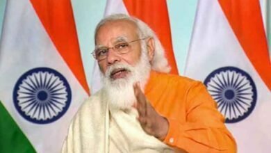 Photo of PM मोदी ने दी रोचक जानकारी, उल्टे पल्लू की साड़ी पहनने का चलन आखिर कैसे शुरु हुआ ?