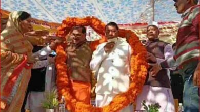 Photo of कांग्रेस विधायक से बोले भाजपा के मंत्री – ‘ऐसे काम नहीं करना चाहिए कि आधी रात को मार खानी पड़े’ जानिये पूरा मामला