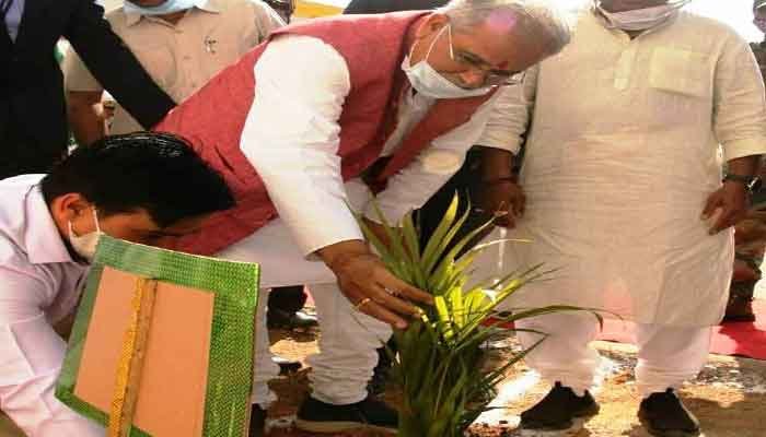 आज CM भूपेश बघेल ने केंद्रीय विद्यालय गरांजी का किया अवलोकन 1 BHUPESH