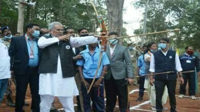 Photo of नक्सल गढ़ में मुख्यमंत्री ने खेली सॉफ्टबॉल, वॉलीबॉल साथ ही बैडमिंटन और तीरंदाजी में हाथ आजमाया