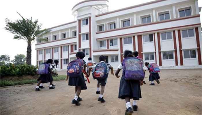 संचालक ने पलटा फैसला, रायपुर जिले के 240 स्कूलों की मान्यता बहाल 1 school
