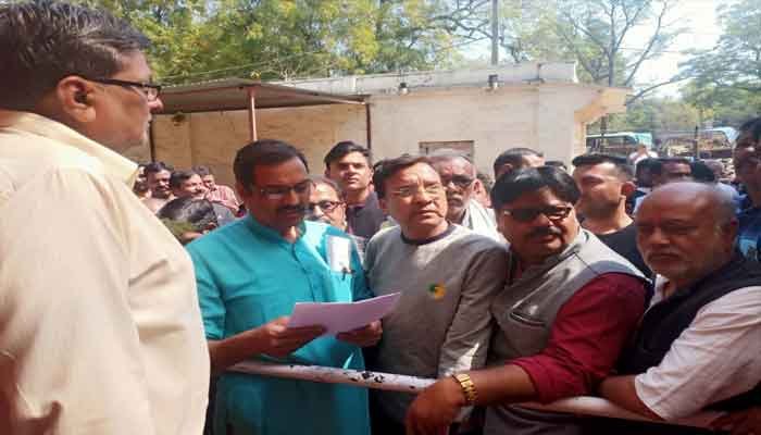 कांग्रेस पार्टी का आधे दिन के लिए MP बंद का आह्वान सफल रहा, व्यापारियों ने स्वेच्छा से अपनी दुकानों को रखा बंद 1 vi