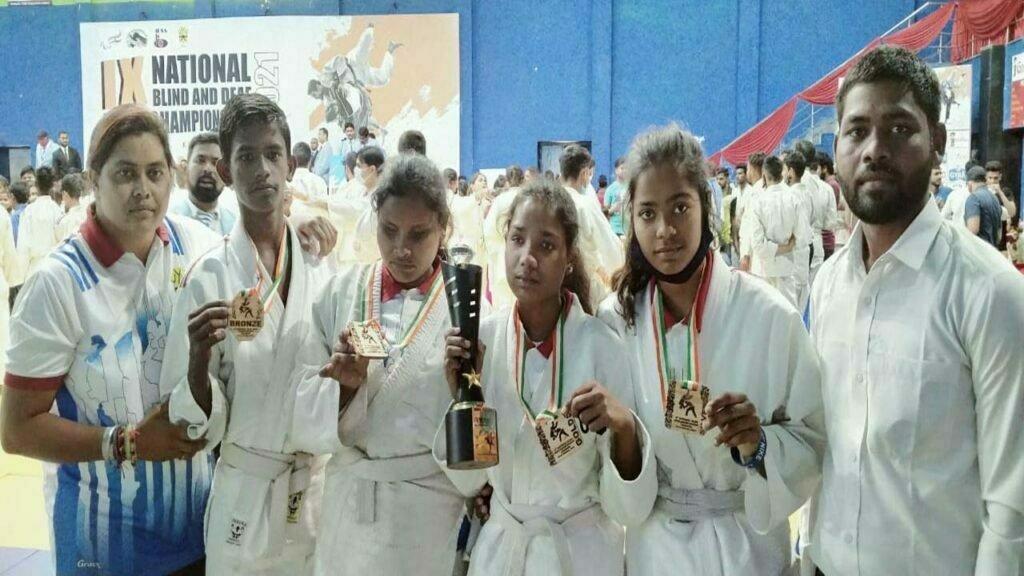 पैरा जुडो में छत्तीसगढ़ ने जीता स्वर्ण व रजत पदक, सेवती ध्रुव को मिला 'बेस्ट-फाइटर' अवार्ड 3 Chhattisgarh wins gold and silver medals in Para Judo