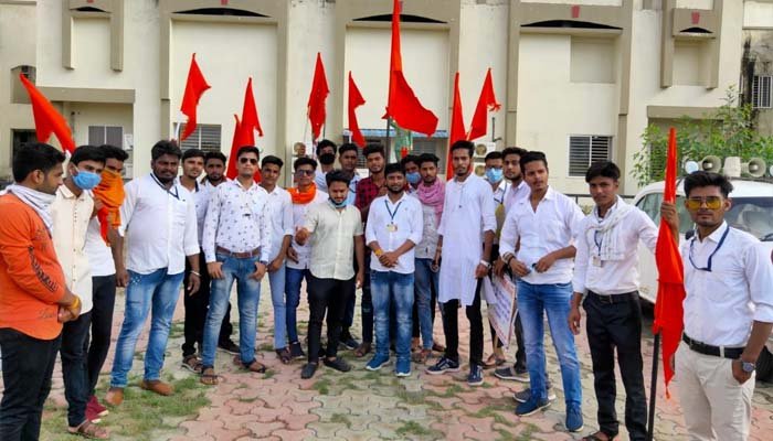 'भारत माता की जय' के उद्घोष से नाराज हुए भाजपा विधायक के पति, छात्रों से ज्ञापन तक लेने से कर दिया इंकार, देशभक्ति का सर्टिफिकेट इसी पार्टी के लोग बांटते हैं 3 Ganjbasoda maa sarswati chhatra sangh 3