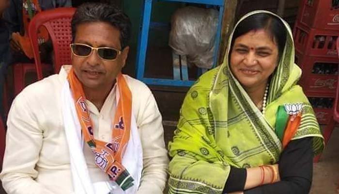 'भारत माता की जय' के उद्घोष से नाराज हुए भाजपा विधायक के पति, छात्रों से ज्ञापन तक लेने से कर दिया इंकार, देशभक्ति का सर्टिफिकेट इसी पार्टी के लोग बांटते हैं 2 Ganjbasoda maa sarswati chhatra sangh sanjay jain tappu mla leena Jain 2