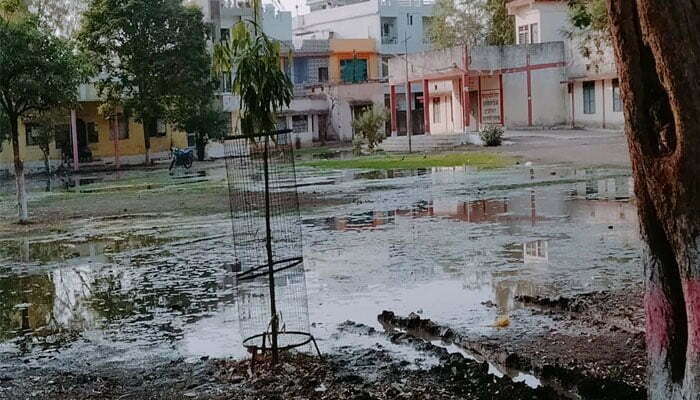 मिनी स्मार्ट सिटी की कहानी, ब्लॉक ऑफिस ग्राउंड में भरे हुऐ गंदे पानी की जुबानी 1 Story of Mini Smart City filled with dirty water in the Block Office Ground