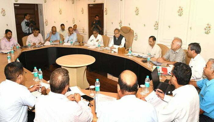 CM गहलोत का आधी रात को कोरोना पर मंथन, नाइट कर्फ्यू लगाने का किया ऐलान 1 CM Gehlot announce