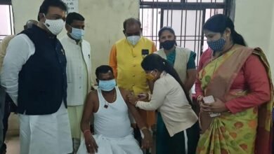 Photo of उद्योग मंत्री लखमा ने लगवाया बुस्टर डोज