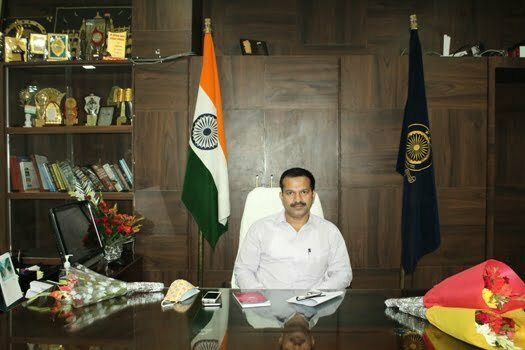 ओमिक्रोन के संक्रमण से सुरक्षा के लिए आम लोगों से भीड़भाड़ वाले स्थान पर ना जाने की अपील की बेमेतरा कलेक्टर विलास भोसकर संदीपान ने 1 narmada mata 148