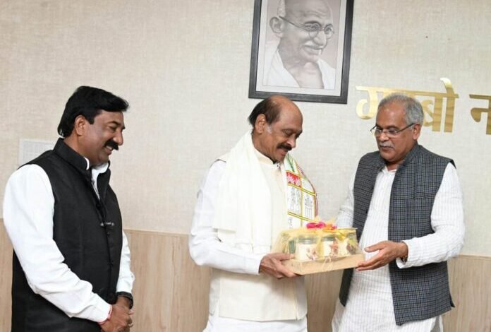 मुख्यमंत्री भूपेश बघेल से महाराष्ट्र के पूर्व मंत्री माणिकराव ठाकरे ने की सौजन्य मुलाकात 1 narmada mata 17