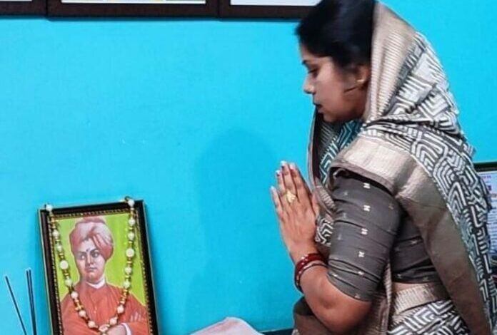 राष्ट्र को समृध्दि के शिखर तक पहुंचाने के लिए युवा खुद को रखे तैयार 1 narmada mata 172