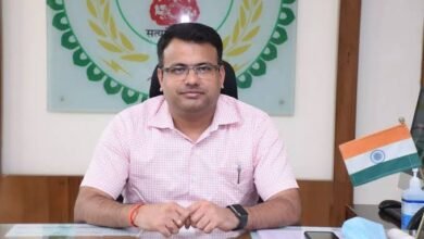 Photo of कांकेर कलेक्टर चंदन कुमार ने जिले की समस्त औद्योगिक संस्थाओं कारखानों दुकानों अन्य वाणिज्यिक संस्थानों अपने कर्मचारियों को वैक्सीन लगाने निर्देशित किया