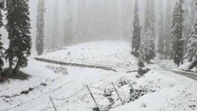 Photo of पहाड़ों पर बर्फबारी से मैदानी इलाकों में ठंड का कहर, आज से राहत चढ़ सकता है पारा