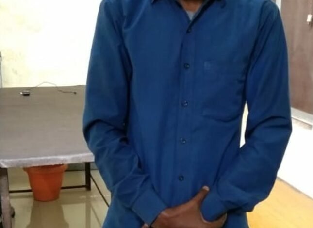 मानिकपुर पुलिस व विशेष टीम की सट्टा खेलाने वालों पर ताबड़तोड़ कार्रवाई, सट्टा पट्टी के साथ 2 आरोपी गिरफ्तार 1 narmada mata 320
