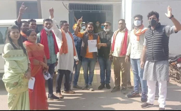 धर्मसेना ने कालीचरण महाराज को रिहा करने की मांग को लेकर एसडीएम को राज्यपाल के नाम सौंपा ज्ञापन 1 narmada mata 40