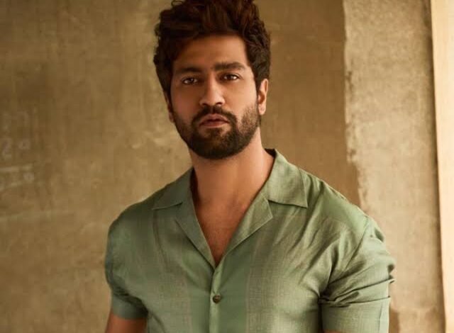 एक नंबर की दो बाइक विक्की कौशल के खिलाफ इंदौर में दर्ज शिकायत फ्रिज पुलिस ने विकी कौशल को क्लीन चिट दे दी गलतफहमी में हुई थी शिकायत 1 narmada mata 52