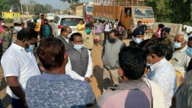 Photo of कलेक्टर पीएस एल्मा की समझाइश के बाद उमरदा में धरना समाप्त