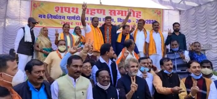 भाजपा के ईश्वर ठाकुर बने जामुल नगर पालिका के नए अध्यक्ष 1 narmada mata 97