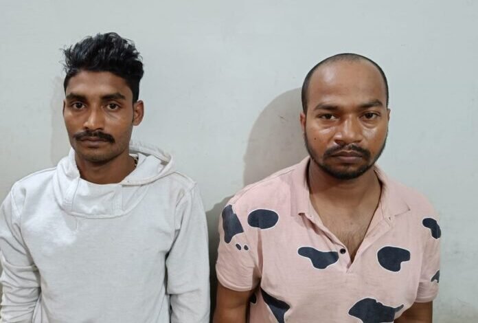 ढाई साल बाद पुलिस के हत्थे चढ़े चोर,आधी रात रायपुर के ज्वेलर्स में किए थे हाथ साफ,दो आरोपी गिरफ्तार 1 avni 102