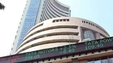Photo of गिरावट के साथ खुला बाजार, सेंसेक्स 1000 अंक टूटा तो निफ्टी 17400 के नीचे