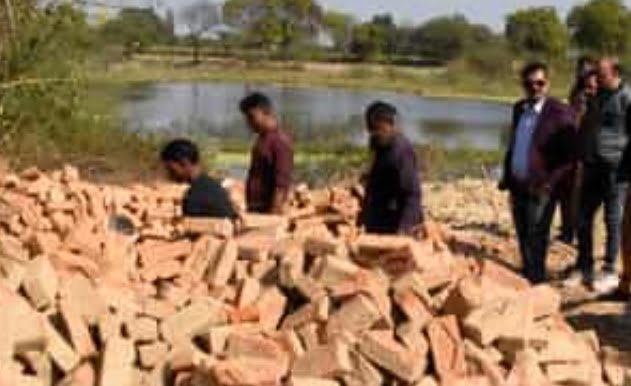 उन्नाव में दलित युवती की हत्या कर दफनाया, सपा नेता के बेटे पर आरोप 1 avni 114