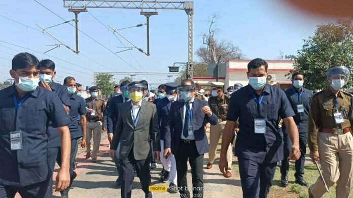 जीएम आलोक कुमार ने बिलासपुर-लखौली-रायपुर खंड का किया वार्षिक निरीक्षण, यात्री सुविधाओं के संबंध में जनप्रतिनिधियों ने की चर्चा 1 avni 130