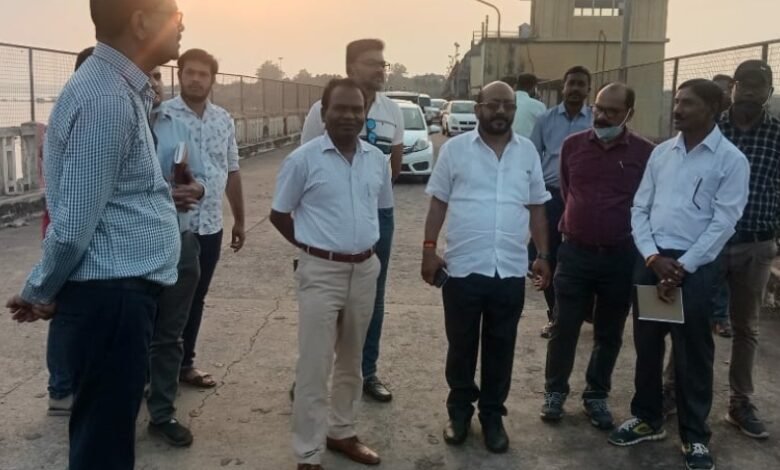 कलेक्टर ने रविशंकर जलाशय क्षेत्र का भ्रमण कर सुरक्षा, प्रकाश व्यवस्था, साफ सफाई रखने दिए निर्देश 1 avni 131