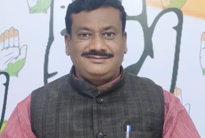 भाजपा की मांग पर कांग्रेस की प्रतिक्रिया,धनंजय ने कहा-’विश्वासघाती भाजपा नौटंकी दिखाने से अच्छा किसानों से माफी मांगें 1 avni 22