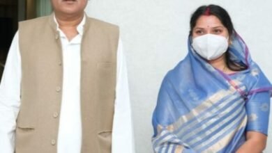 Photo of क्षेत्र की विभिन्न जनहित मुद्दों व निर्माण कार्यों के लिए मुख्यमंत्री से मिली विधायक