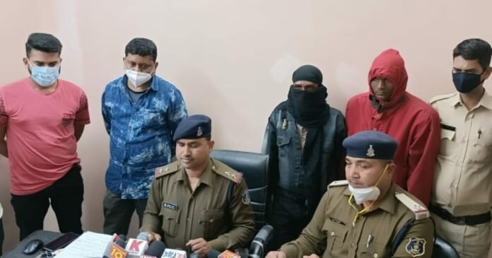 कार आगजनी मामले में 4 आरोपी गिरफ्तार, पुरानी रंजिश की वजह से दिया था घटना को अंजाम 1 avni 50