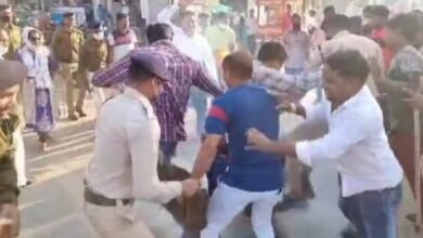 Photo of कांग्रेस ने तिरंगा चौंक में किया पूर्व मंत्री का पुतला दहन
