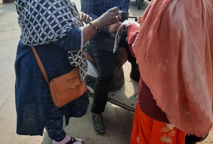 नगर निगम टीम ने रायपुर में मास्क नहीं पहनने वालों पर की कार्रवाई, तीन दिन में करीब 84 हजार रुपए जुर्माना 1 avni 73